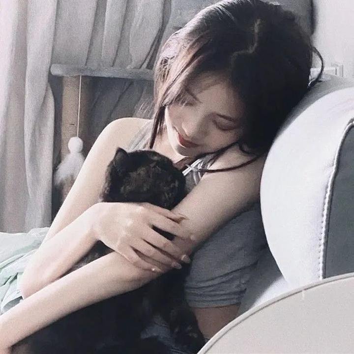 爱我你再亲亲我海报