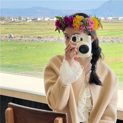 橙红年代海报