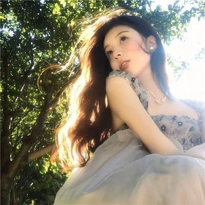 酒绿花红海报
